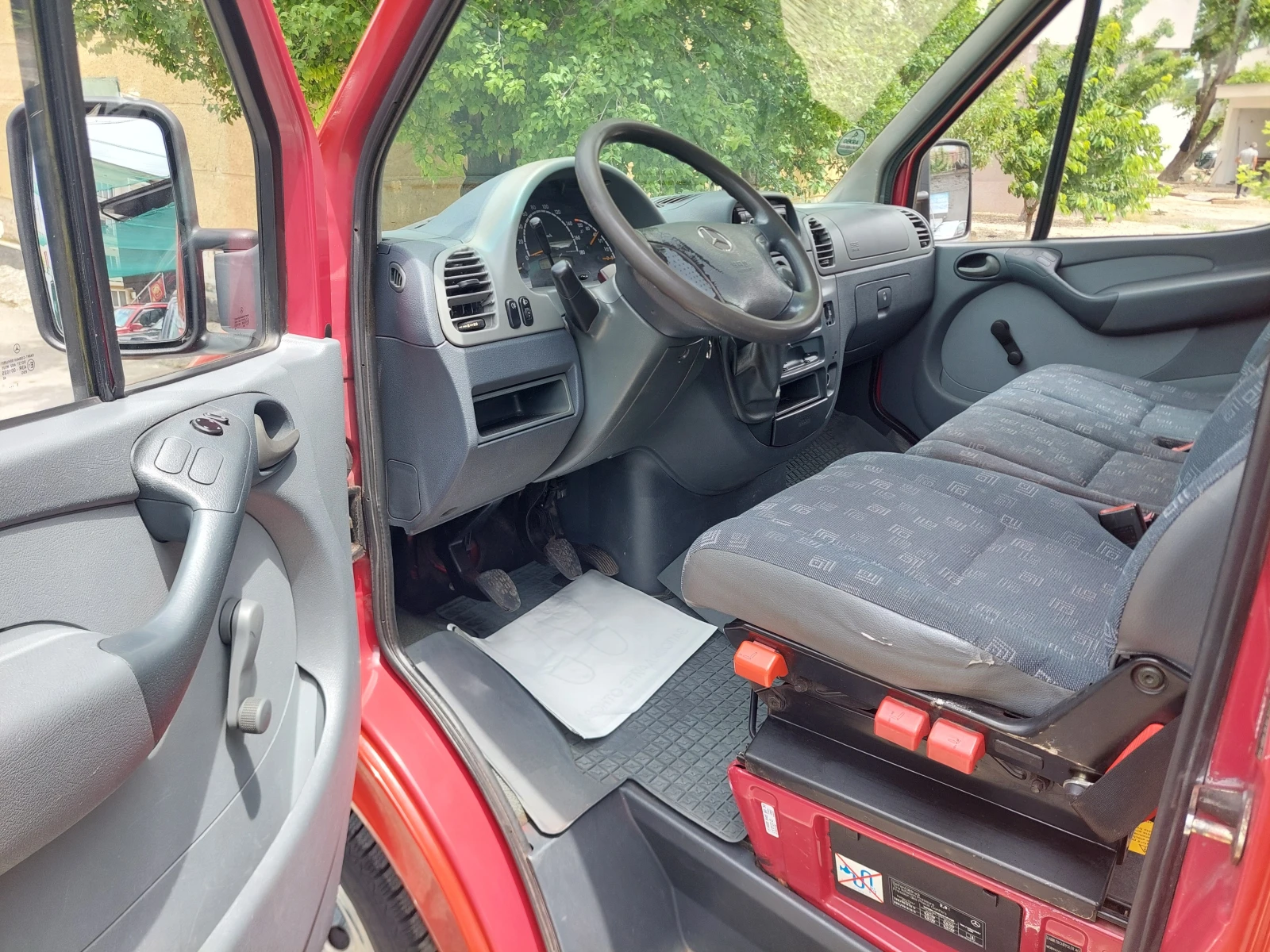 Mercedes-Benz Sprinter 213.CDI-130kc-Климатик-ТОП СЪСТОЯНИЕ, снимка 10 - Бусове и автобуси - 54780304
