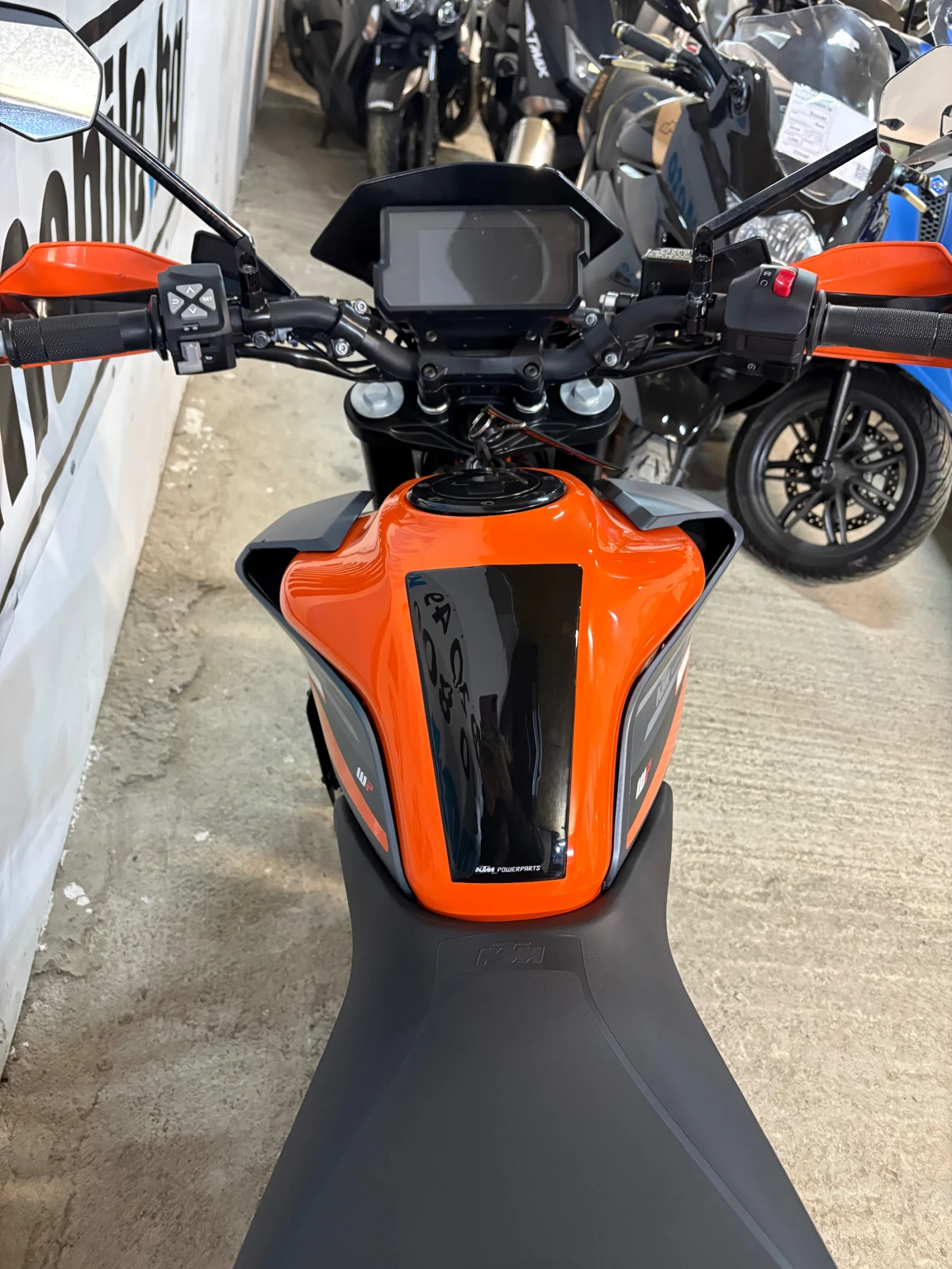 Ktm Duke 390i ABS AKRAPOVIC 2023!! 2 | Mobile.bg   11