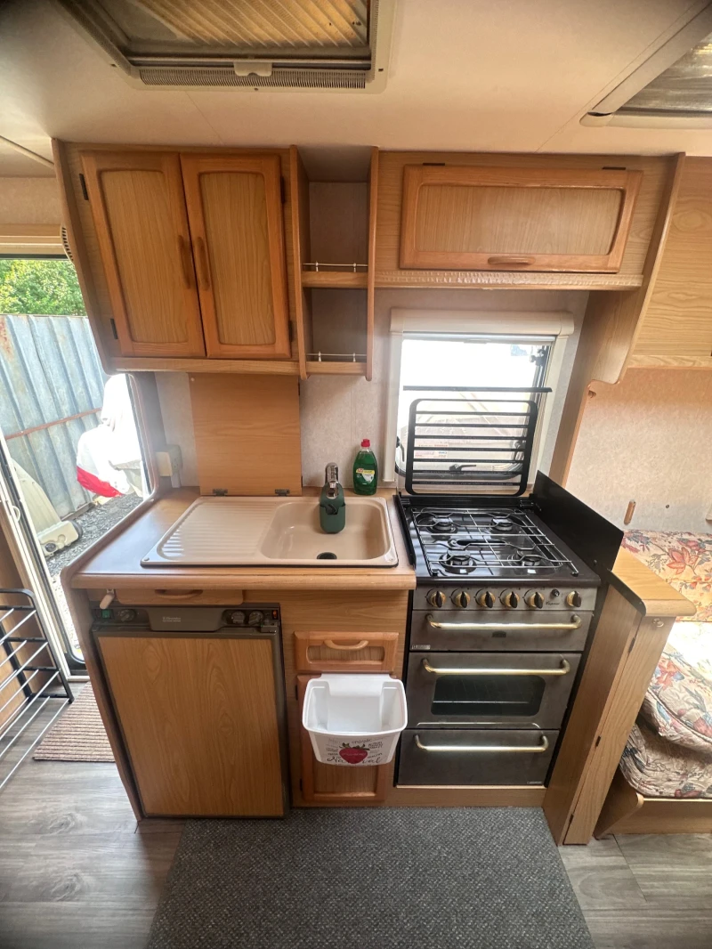 Каравана Bailey Pageant Moselle, снимка 12 - Каравани и кемпери - 51335135