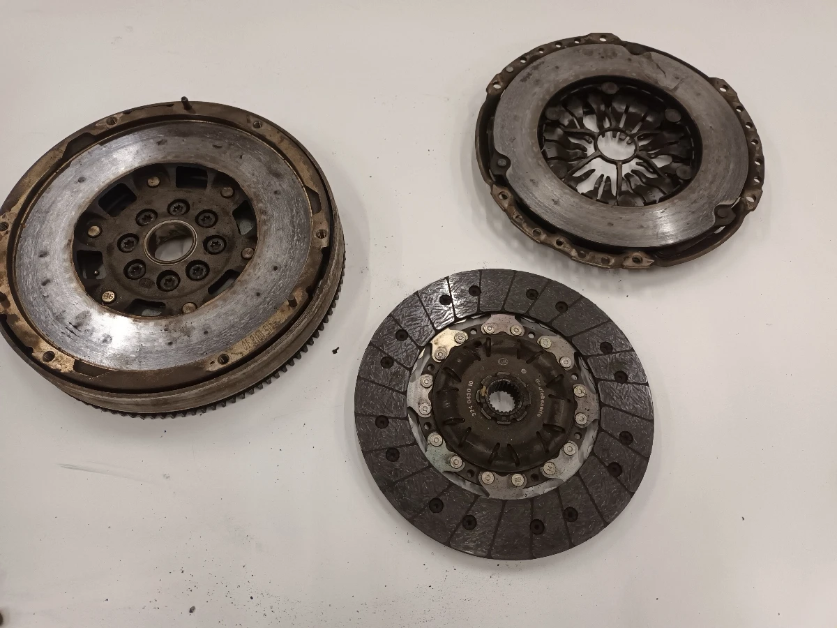     (S)   2.0  | Mobile.bg   1