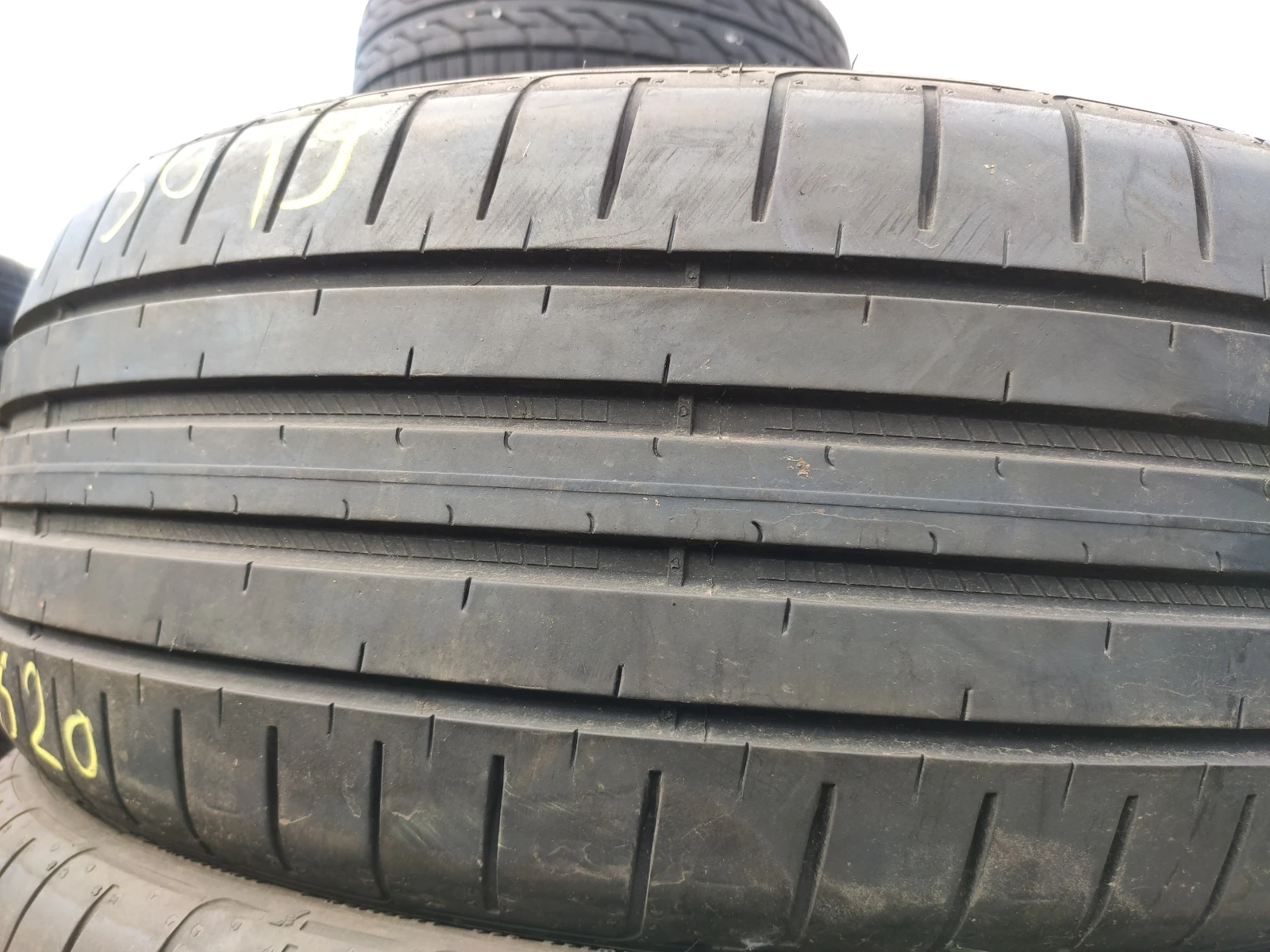 Гуми Летни 215/50R19, снимка 3 - Гуми и джанти - 54655540