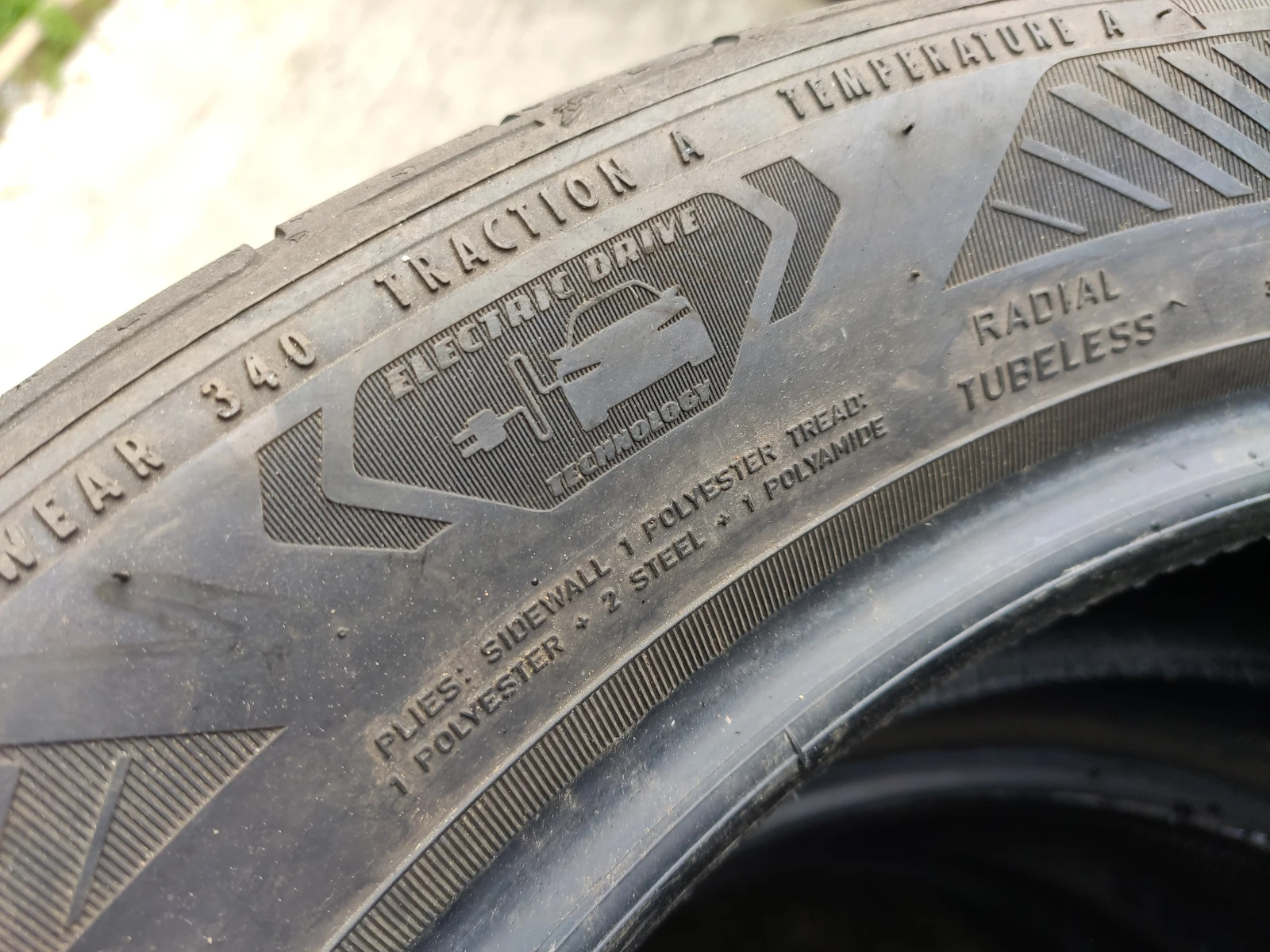 Гуми Летни 215/50R19, снимка 12 - Гуми и джанти - 54655540