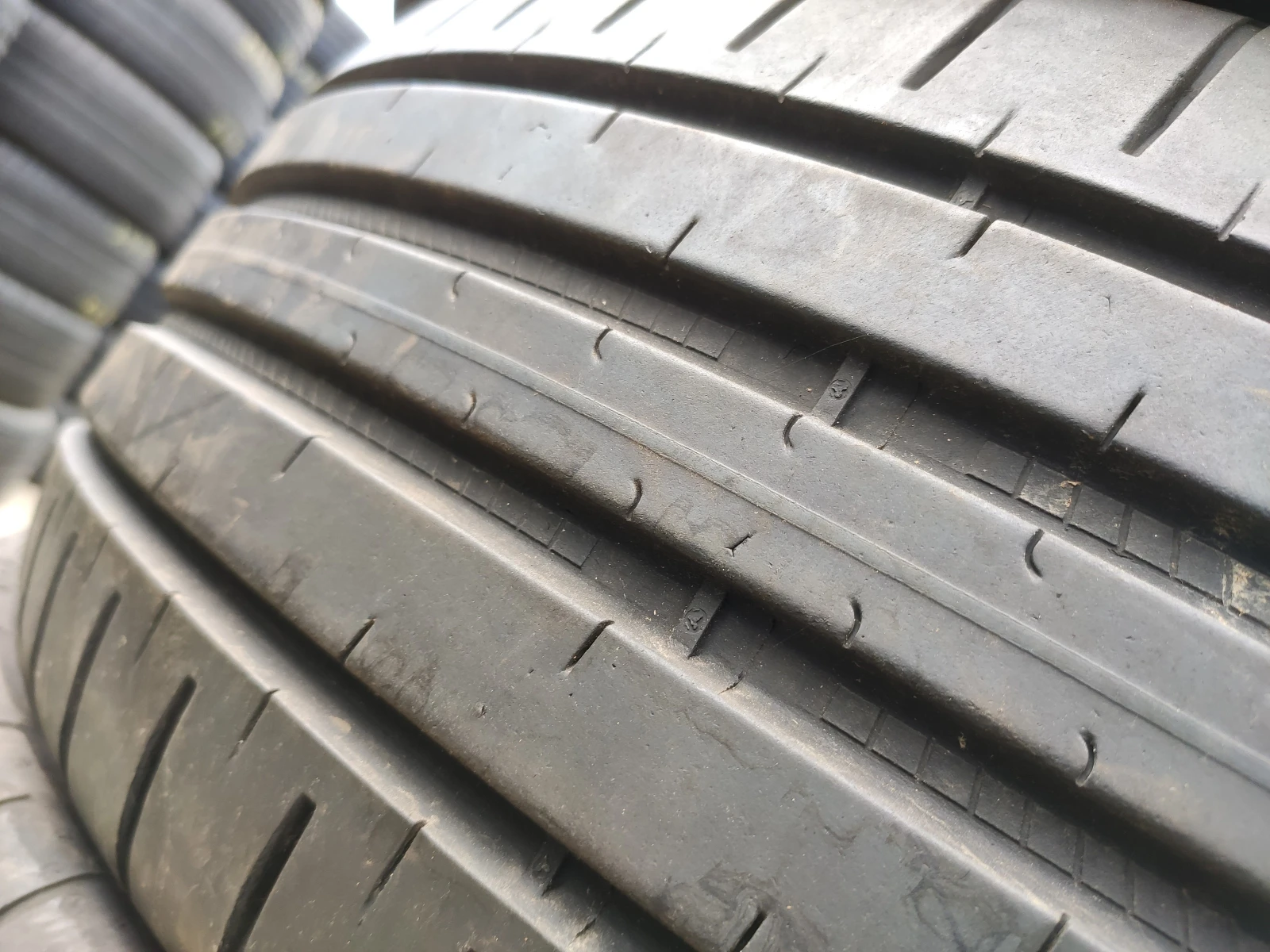 Гуми Летни 215/50R19