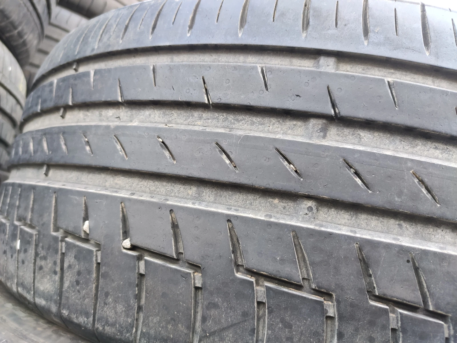 Гуми Летни 225/50R18