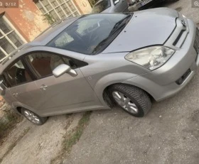 Toyota Corolla verso 2.0 d4d и 1.8 i, снимка 2