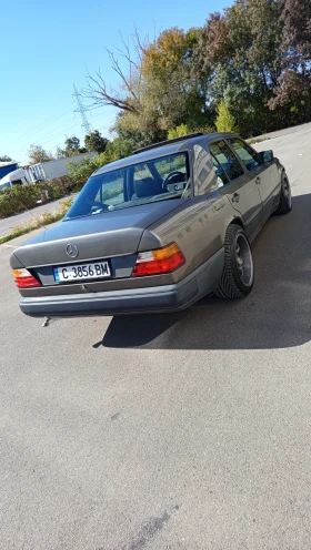 Mercedes-Benz 124, снимка 4