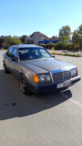 Mercedes-Benz 124, снимка 2