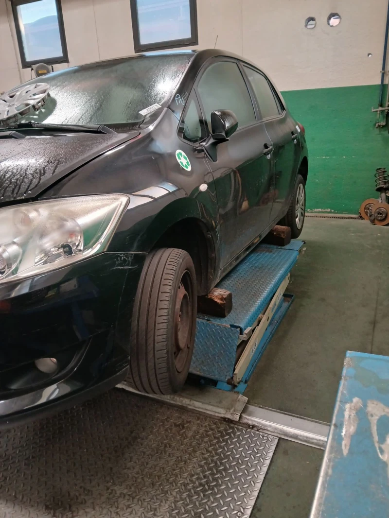 Toyota Auris 2.0/1.4 4D4, снимка 10 - Автомобили и джипове - 49999305