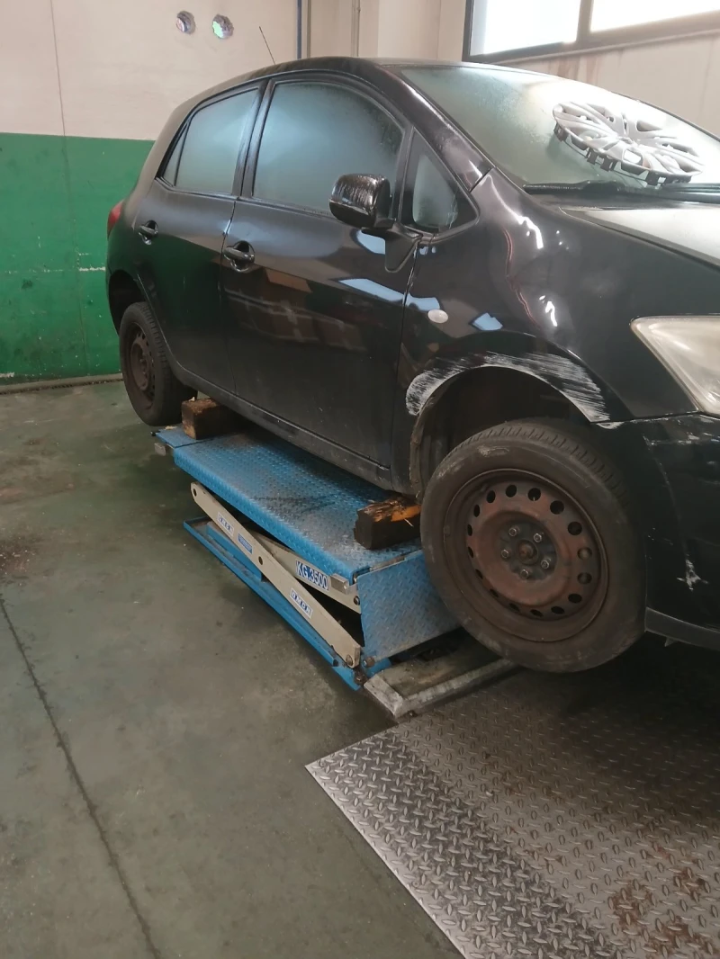 Toyota Auris 2.0/1.4 4D4, снимка 9 - Автомобили и джипове - 49999305