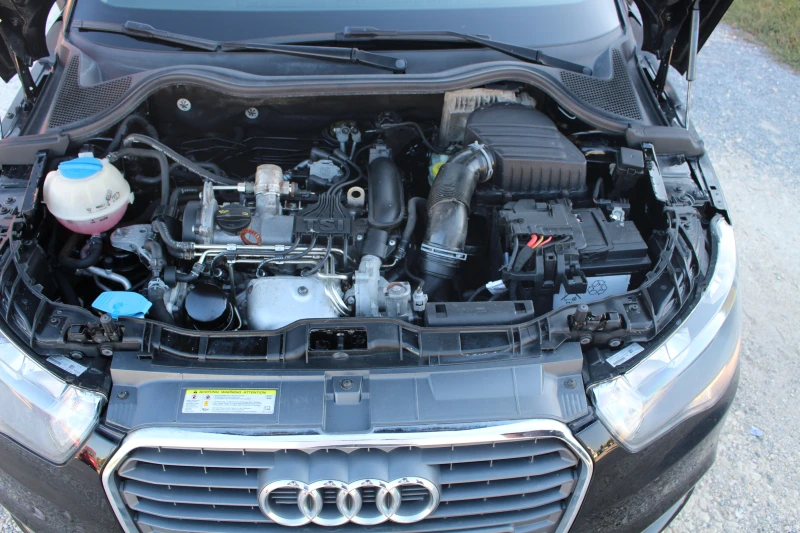 Audi A1 1.2 TFSi, снимка 14 - Автомобили и джипове - 47344204