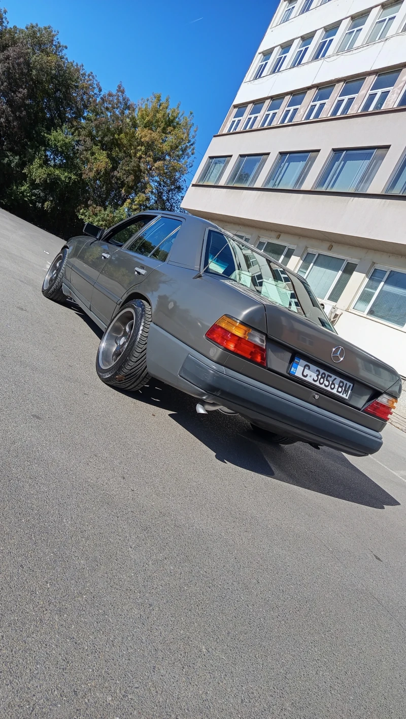 Mercedes-Benz 124, снимка 3 - Автомобили и джипове - 47650594