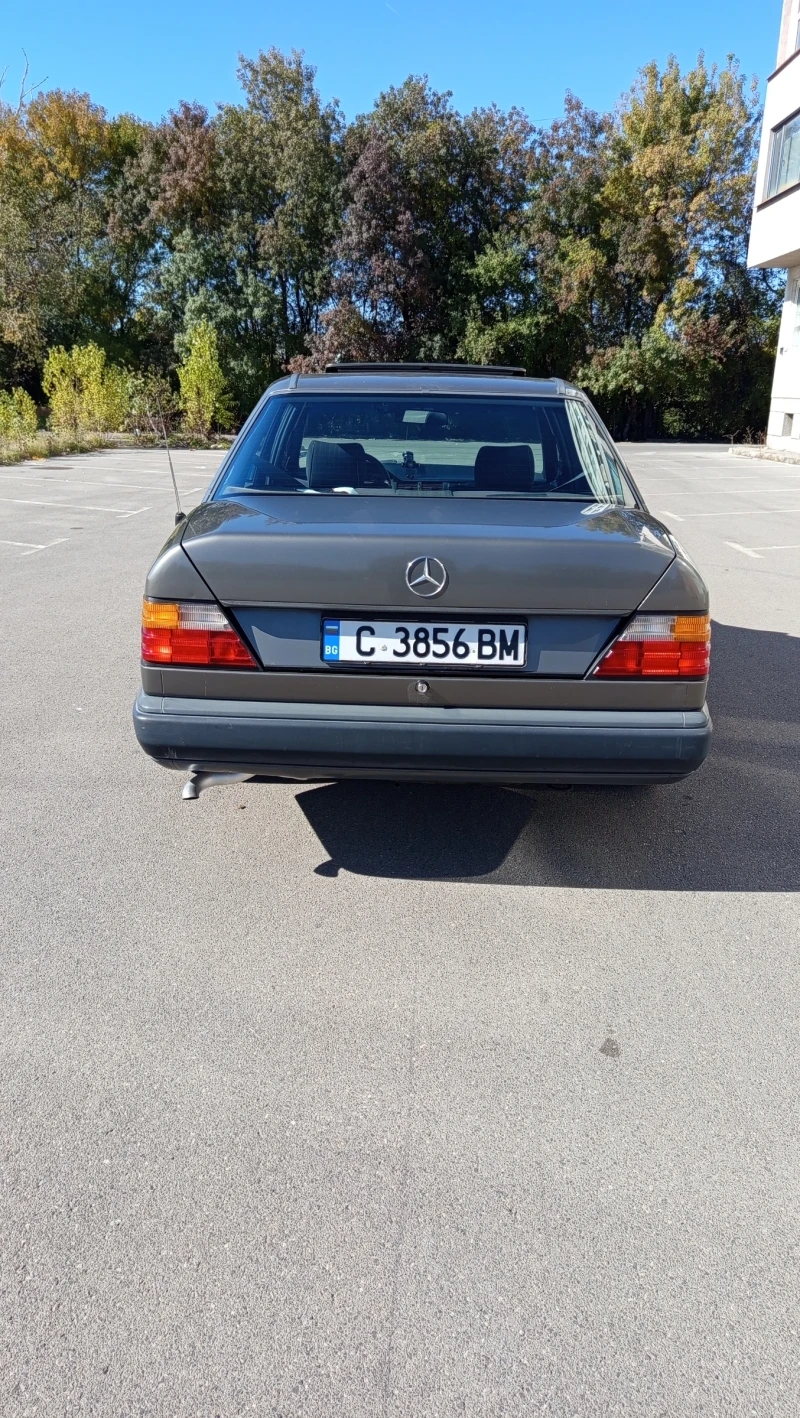 Mercedes-Benz 124, снимка 5 - Автомобили и джипове - 47650594