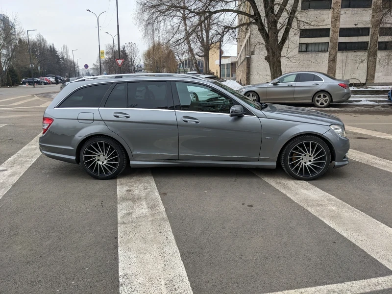 Mercedes-Benz C 220 AMG Line, снимка 3 - Автомобили и джипове - 49330055