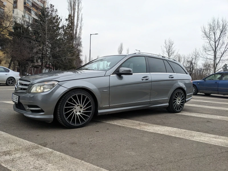 Mercedes-Benz C 220 AMG Line, снимка 4 - Автомобили и джипове - 49330055