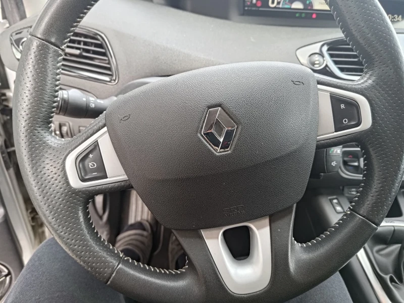 Renault Grand scenic, снимка 16 - Автомобили и джипове - 52086081