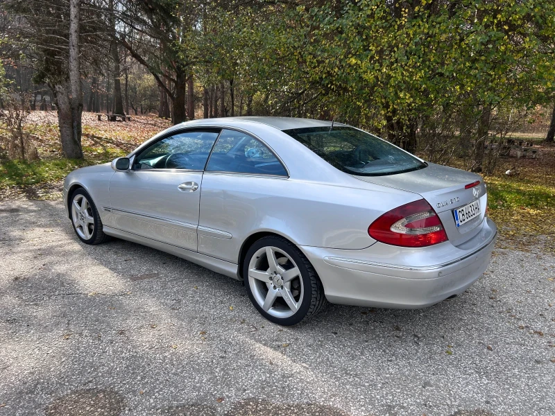 Mercedes-Benz CLK 270cdi, снимка 10 - Автомобили и джипове - 52389367