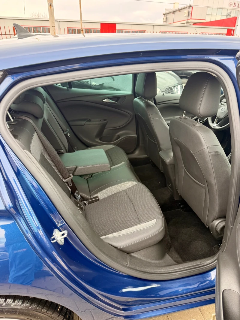 Opel Astra 1.5* Нов внос* Фулл* Нави* Клима* Реална* , снимка 7 - Автомобили и джипове - 52467191