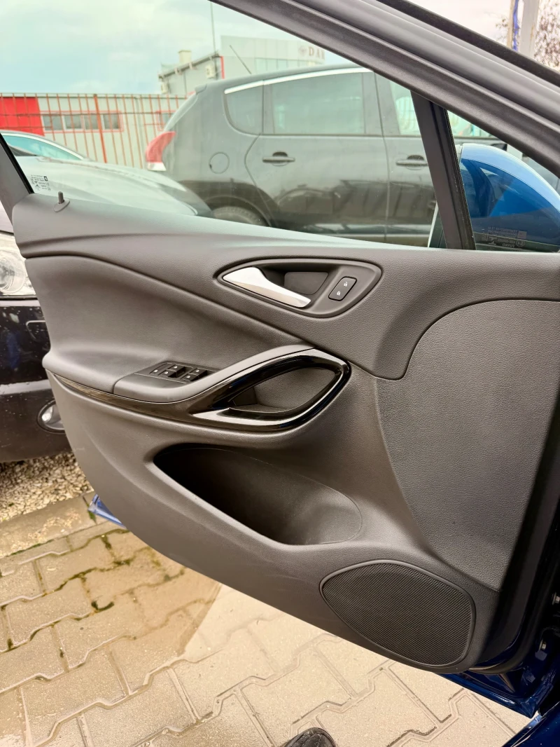 Opel Astra 1.5* Нов внос* Фулл* Нави* Клима* Реална* , снимка 16 - Автомобили и джипове - 52467191