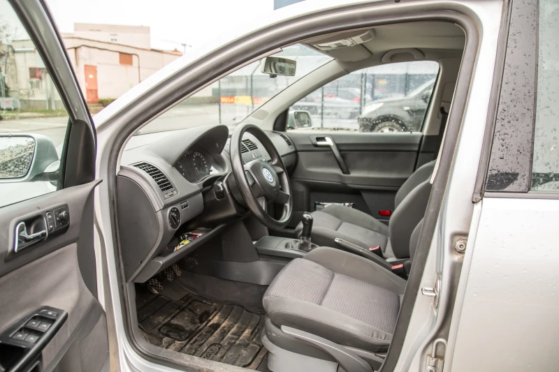 VW Polo 9N -- 140000 км -- Отлично, снимка 6 - Автомобили и джипове - 52583292