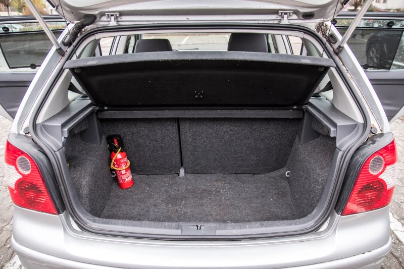 VW Polo 9N -- 140000 км -- Отлично, снимка 17 - Автомобили и джипове - 52583292