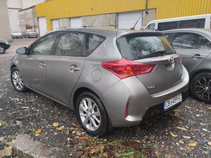 Toyota Auris 1.4 d4d, снимка 4 - Автомобили и джипове - 52933425