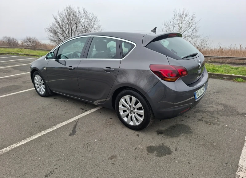 Opel Astra 1.7 Dizel, снимка 4 - Автомобили и джипове - 53217049