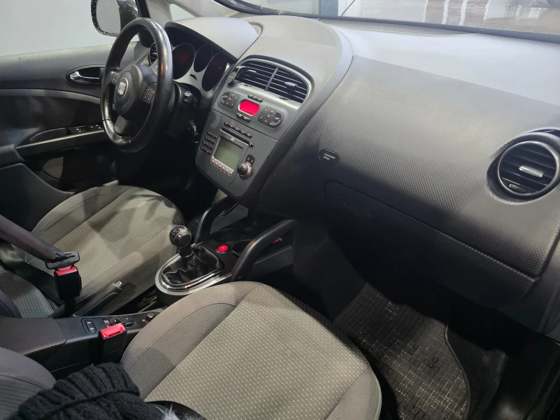Seat Altea, снимка 9 - Автомобили и джипове - 53292326
