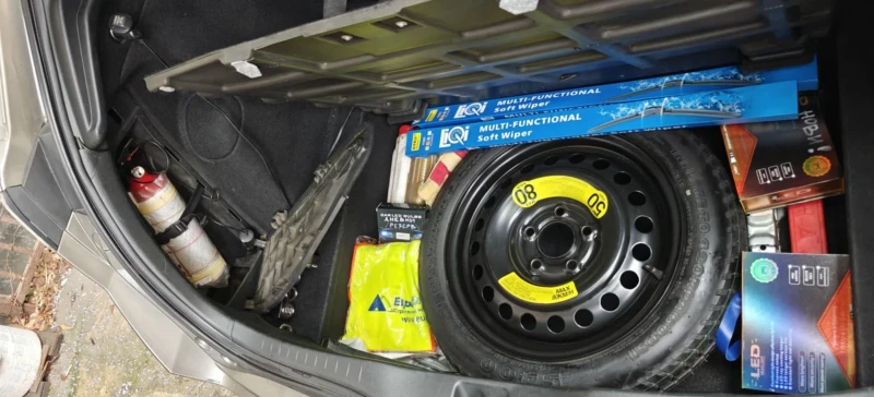 Honda Civic 8 gen hatchback , снимка 8 - Автомобили и джипове - 53392511