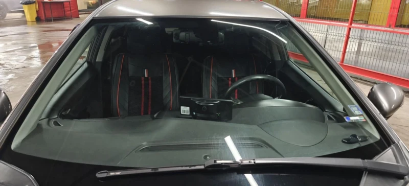 Honda Civic 8 gen hatchback , снимка 6 - Автомобили и джипове - 53392511