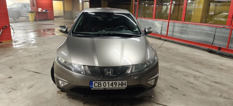 Honda Civic 8 gen hatchback , снимка 10 - Автомобили и джипове - 53392511