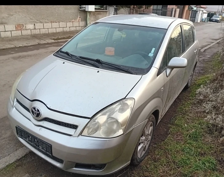 Toyota Corolla verso 2.0 d4d и 1.8 i, снимка 9 - Автомобили и джипове - 43217451