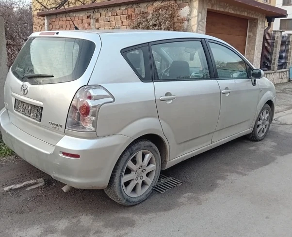 Toyota Corolla verso 2.0 d4d и 1.8 i, снимка 8 - Автомобили и джипове - 43217451