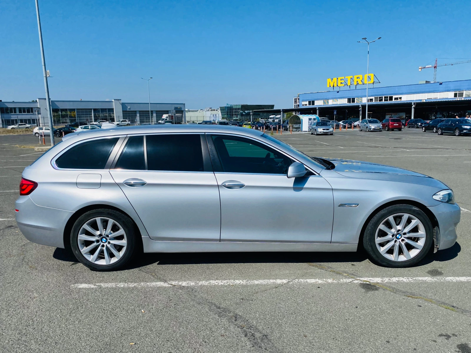 BMW 520 F11 - 233000 км - изображение 3