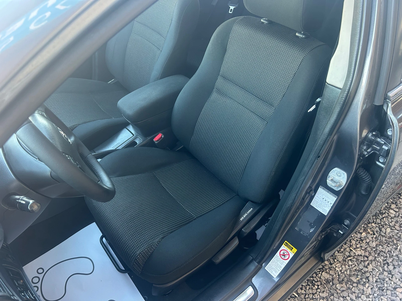 Toyota Avensis 2.0 D4D FACELIFT - изображение 10