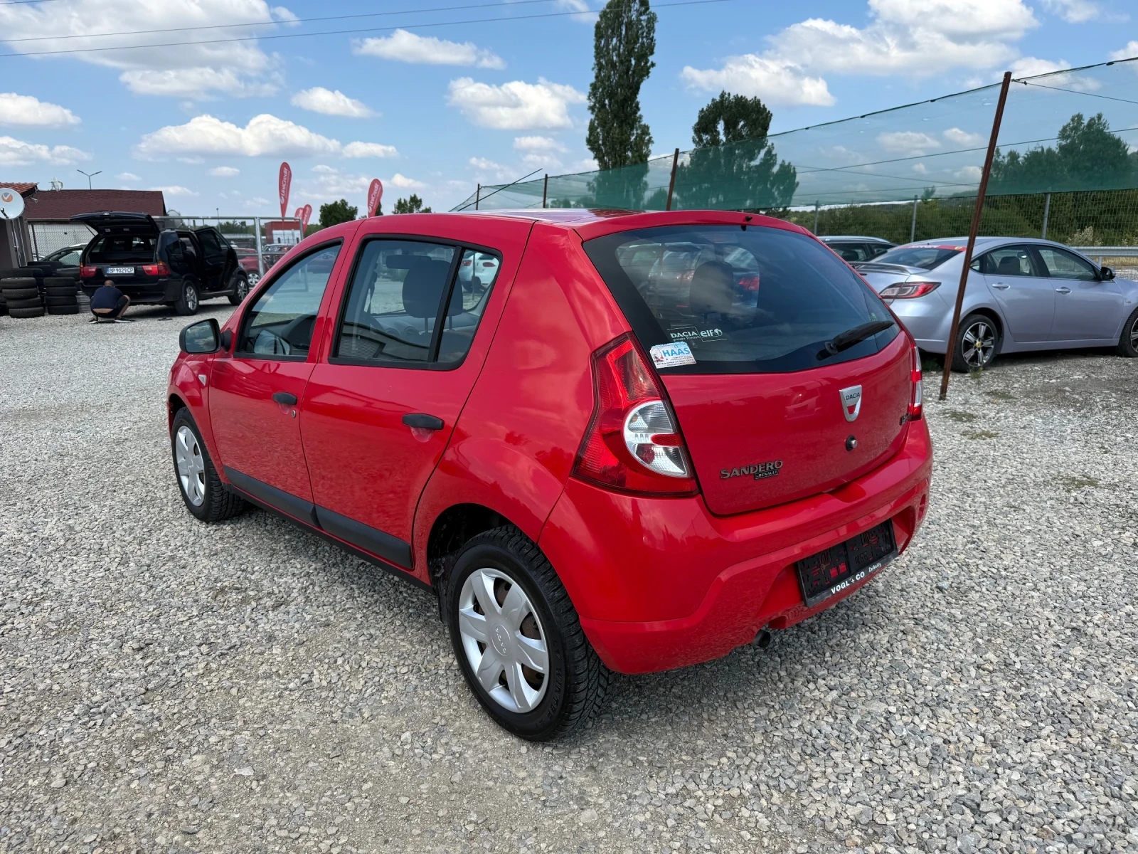 Dacia Sandero 1.2i-75PS-КЛИМАТИК - изображение 7