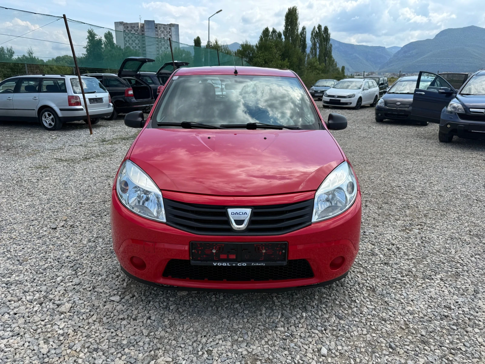 Dacia Sandero 1.2i-75PS-КЛИМАТИК - изображение 2