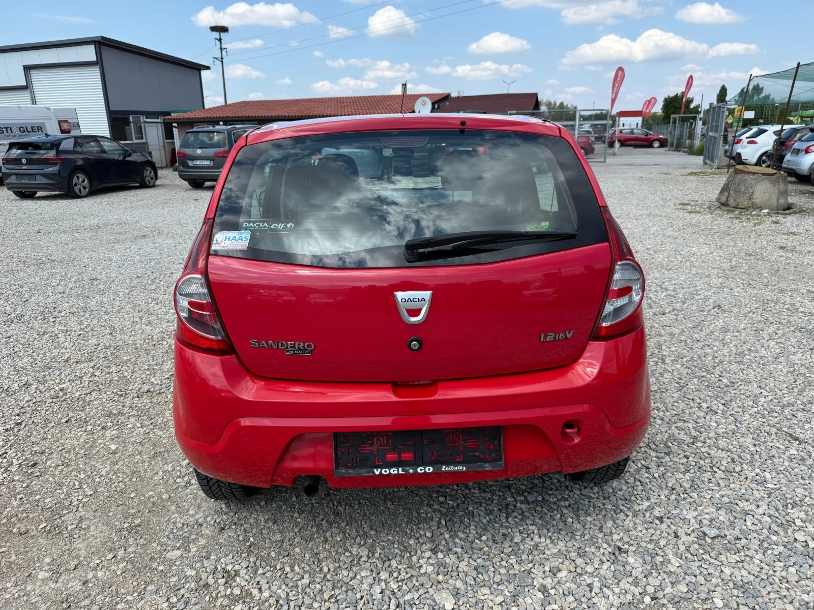 Dacia Sandero 1.2i-75PS-КЛИМАТИК - изображение 6