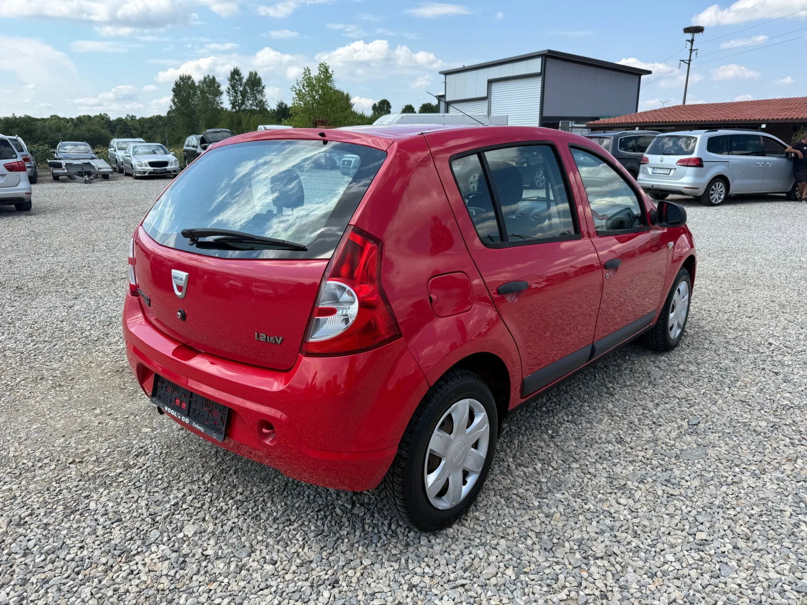 Dacia Sandero 1.2i-75PS-КЛИМАТИК - изображение 5
