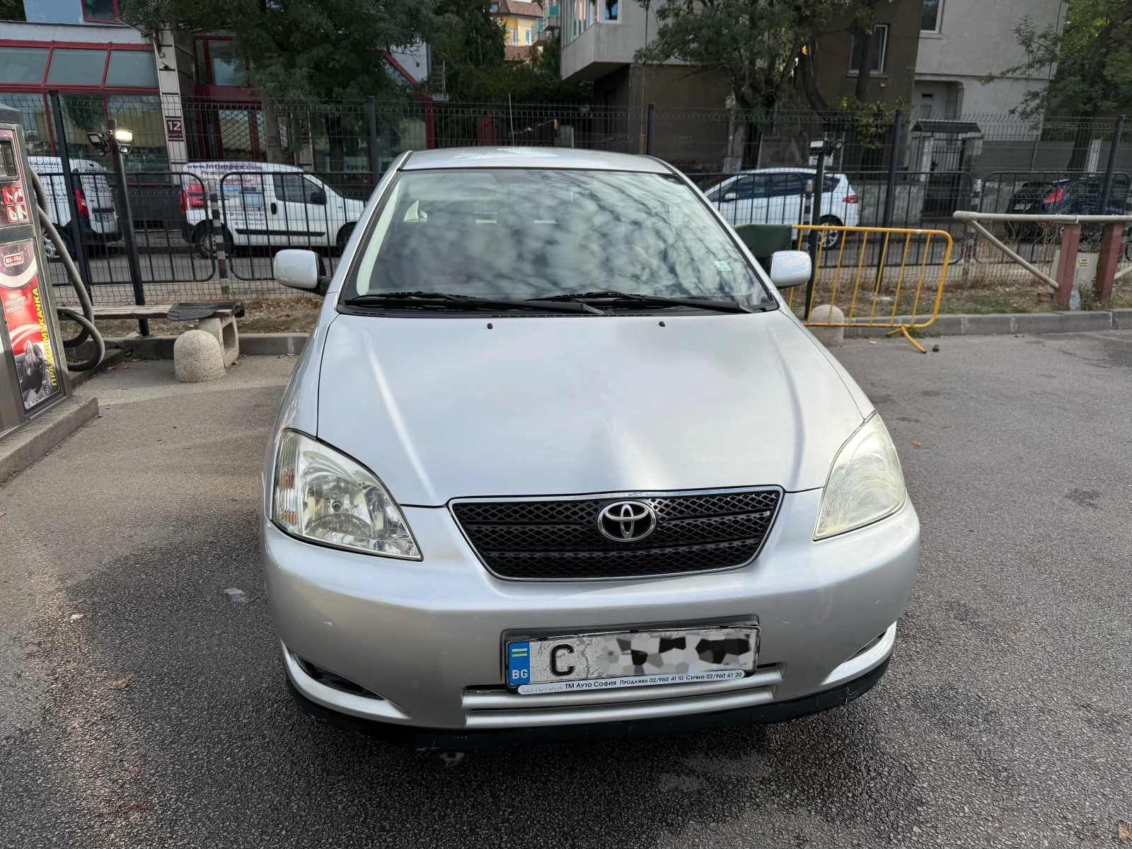 Toyota Corolla 1.4 от първи собственик - изображение 2