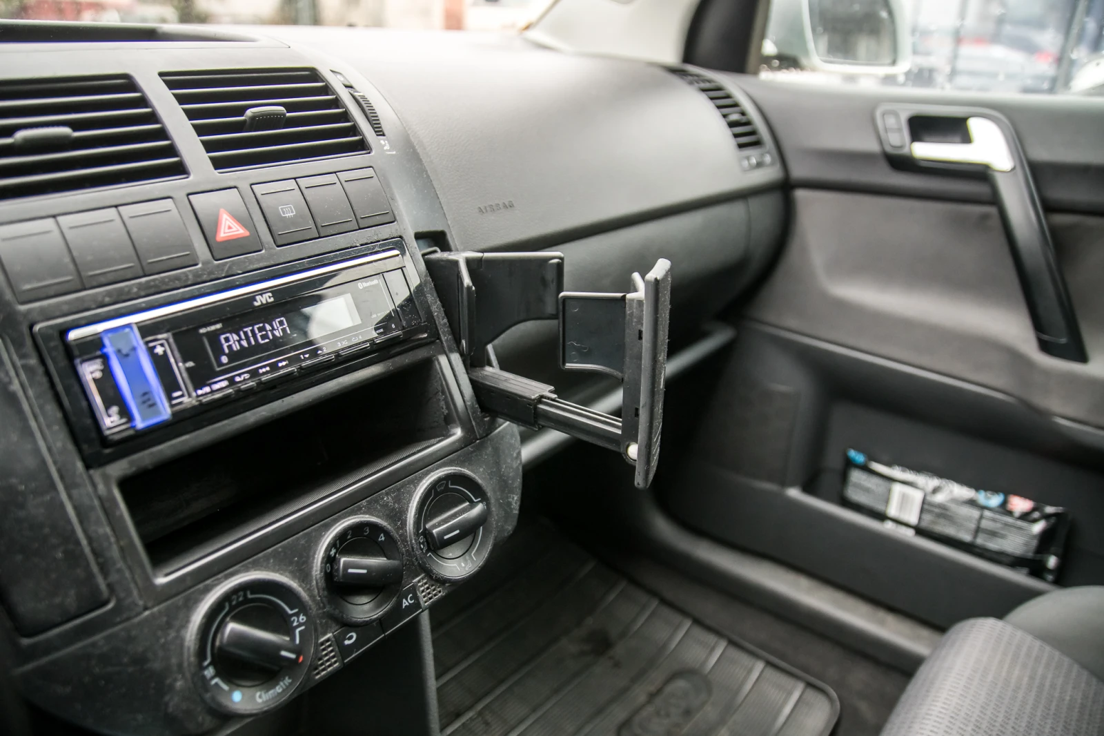 VW Polo 9N -- 140000 км -- Отлично - изображение 9