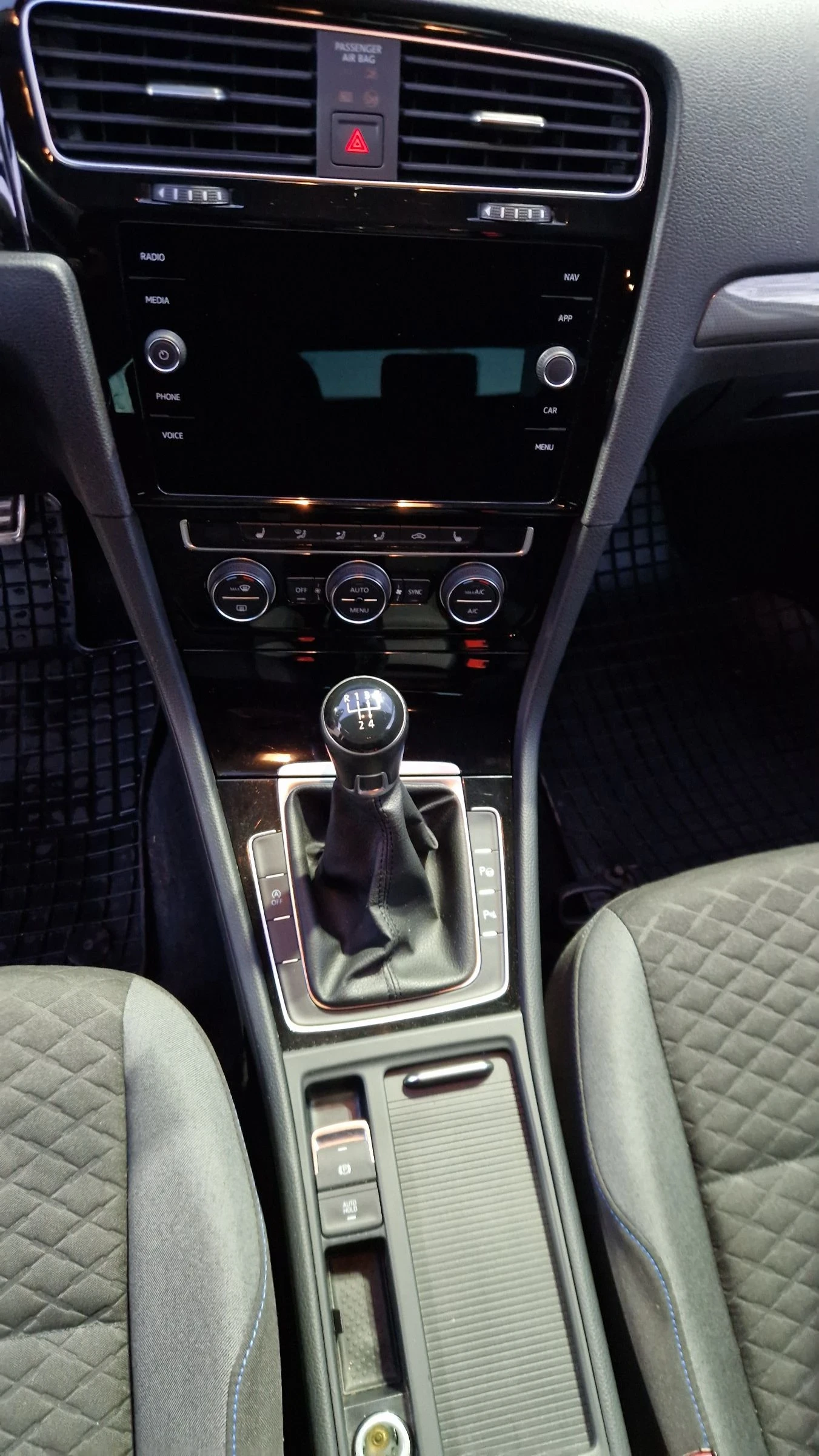 VW Golf 1.6 TDI 116ks. JOIN - изображение 7