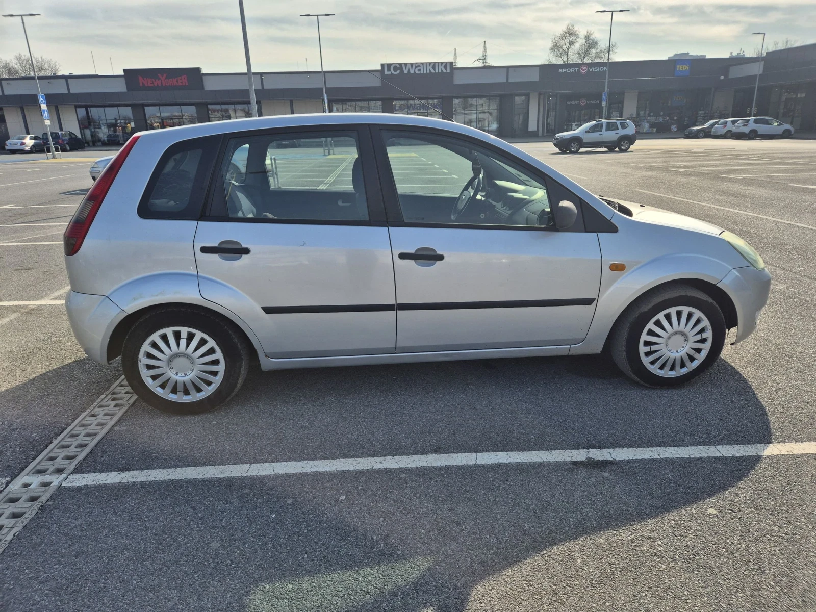 Ford Fiesta, снимка 2 - Автомобили и джипове - 53982680