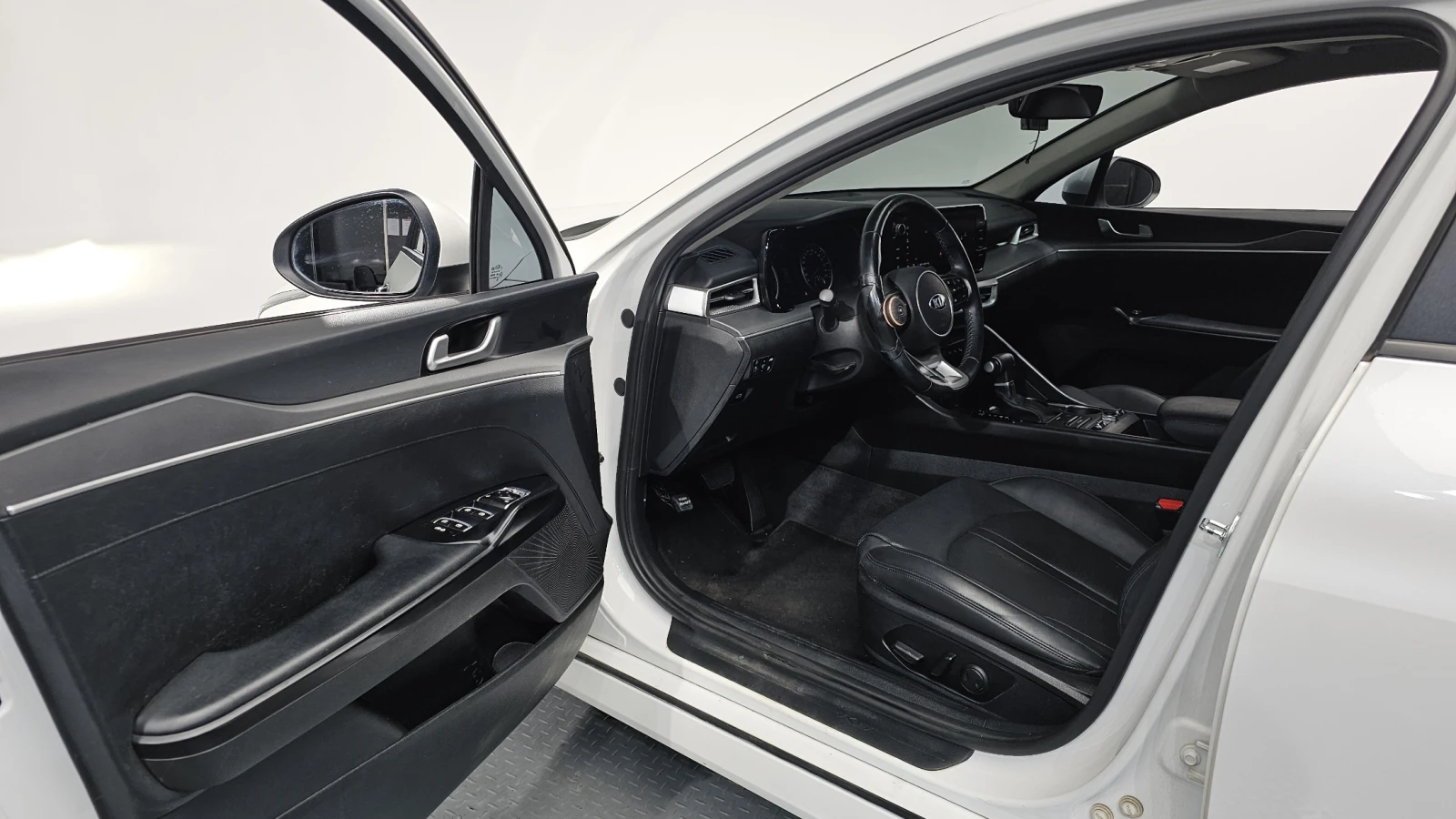 Kia K5 2.0LPI TRENDY autogeorge.com | Mobile.bg � ����������� 9