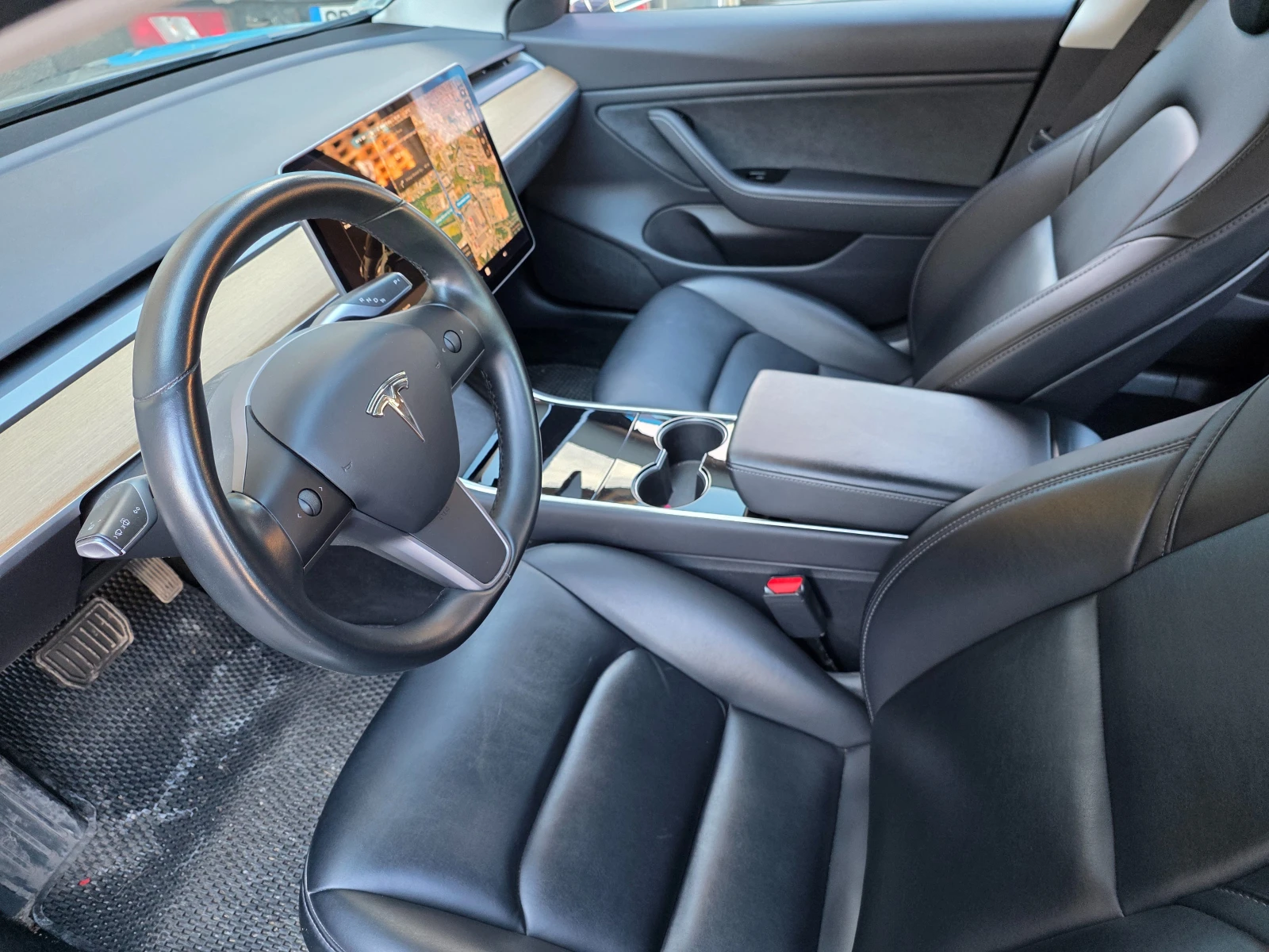 Tesla Model 3, снимка 5 - Автомобили и джипове - 54114357