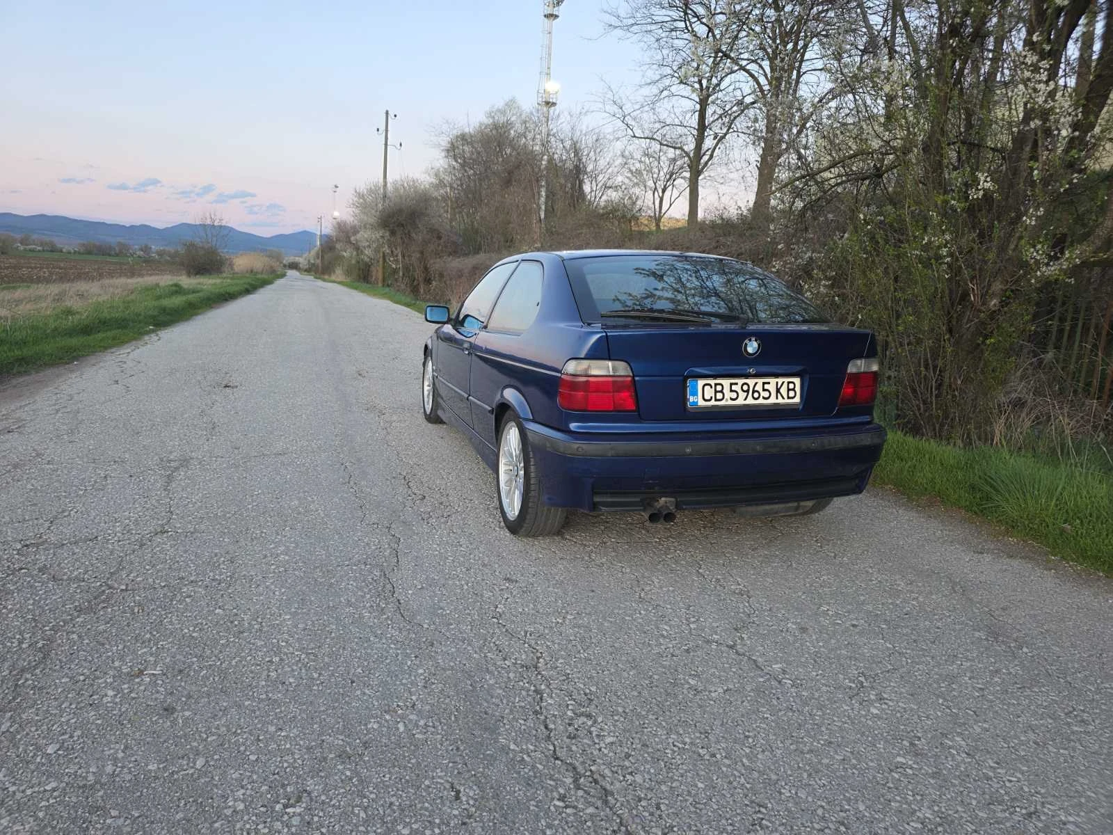 BMW 323 TI, снимка 5 - Автомобили и джипове - 54127651