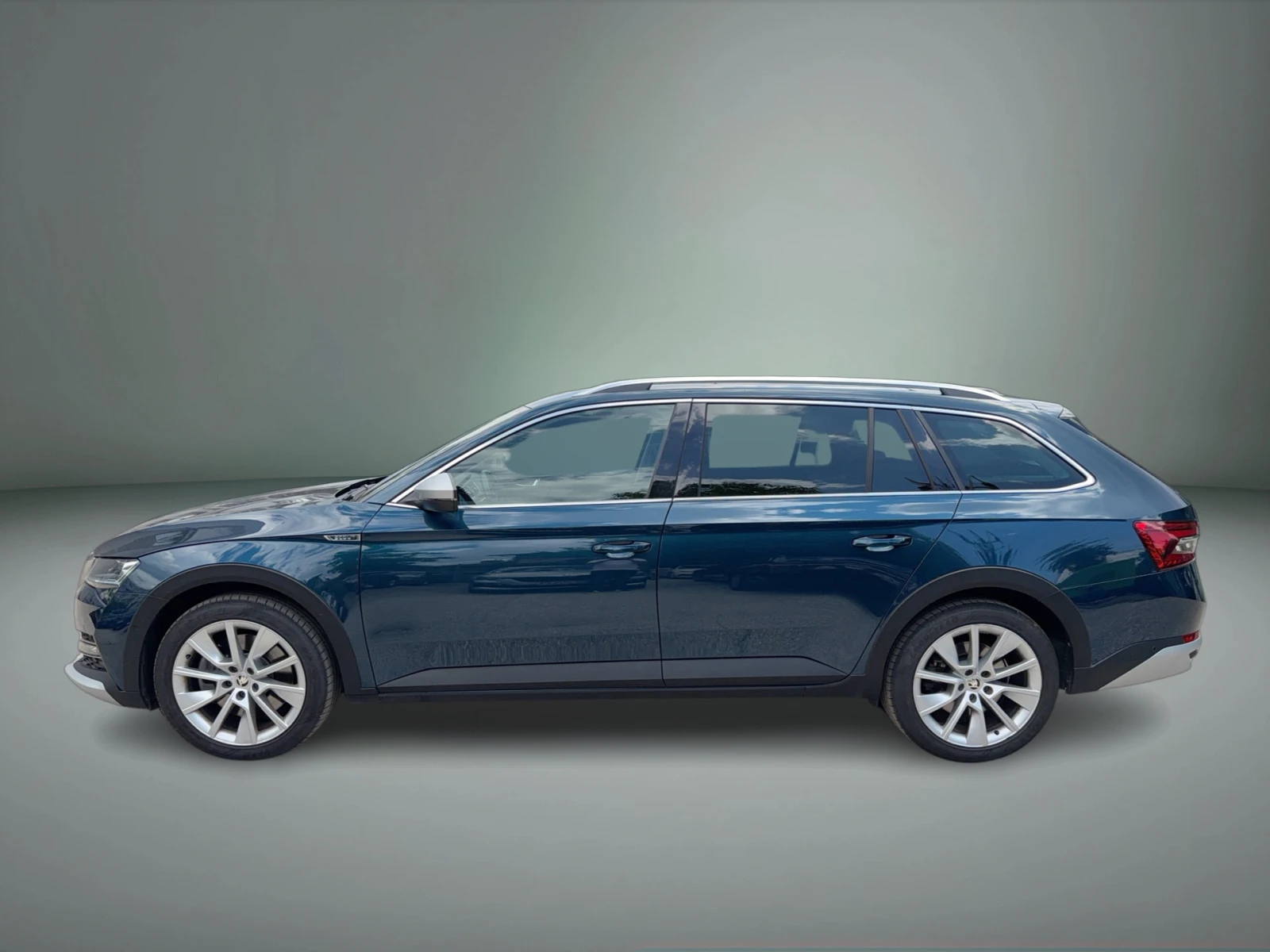 Skoda Superb SCOUT 2, 0 TSI 7DSG 4X4, снимка 2 - Автомобили и джипове - 54970291