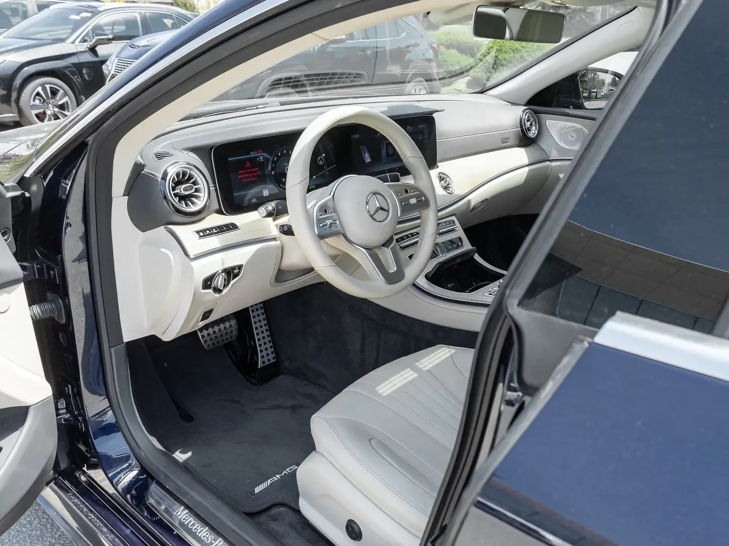Mercedes-Benz CLS 450 AMG* BURMESTER* 4MATIC* Бяло дърво, снимка 6 - Автомобили и джипове - 55145632