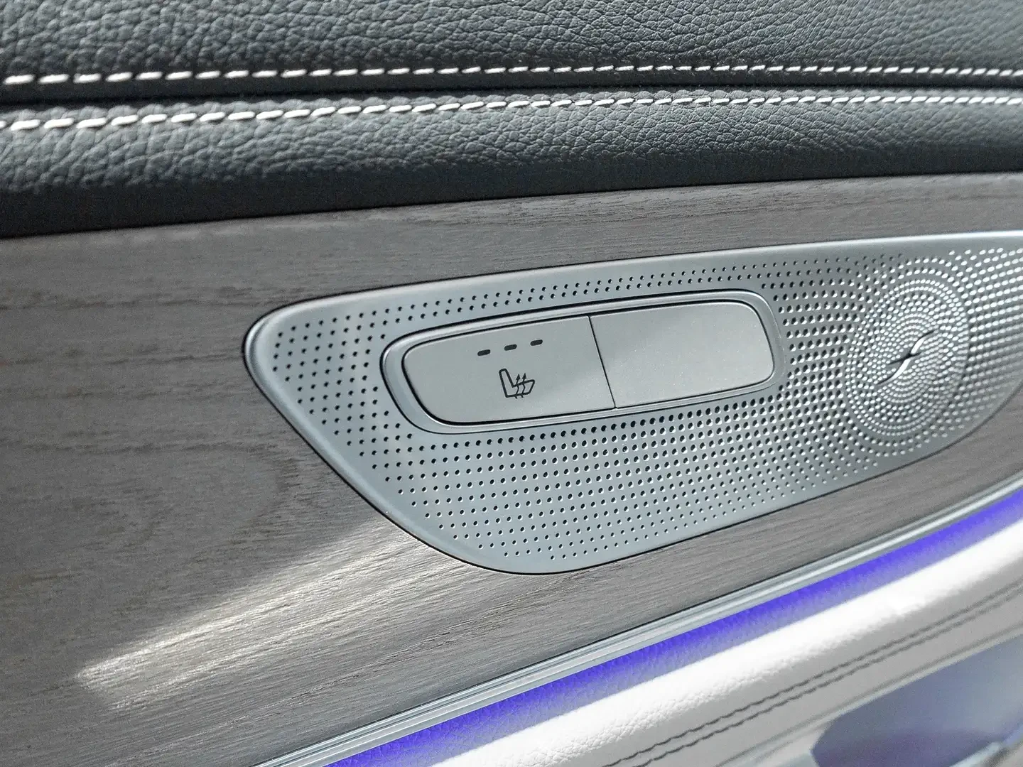 Mercedes-Benz CLS 450 AMG* BURMESTER* 4MATIC* Бяло дърво, снимка 10 - Автомобили и джипове - 55145632