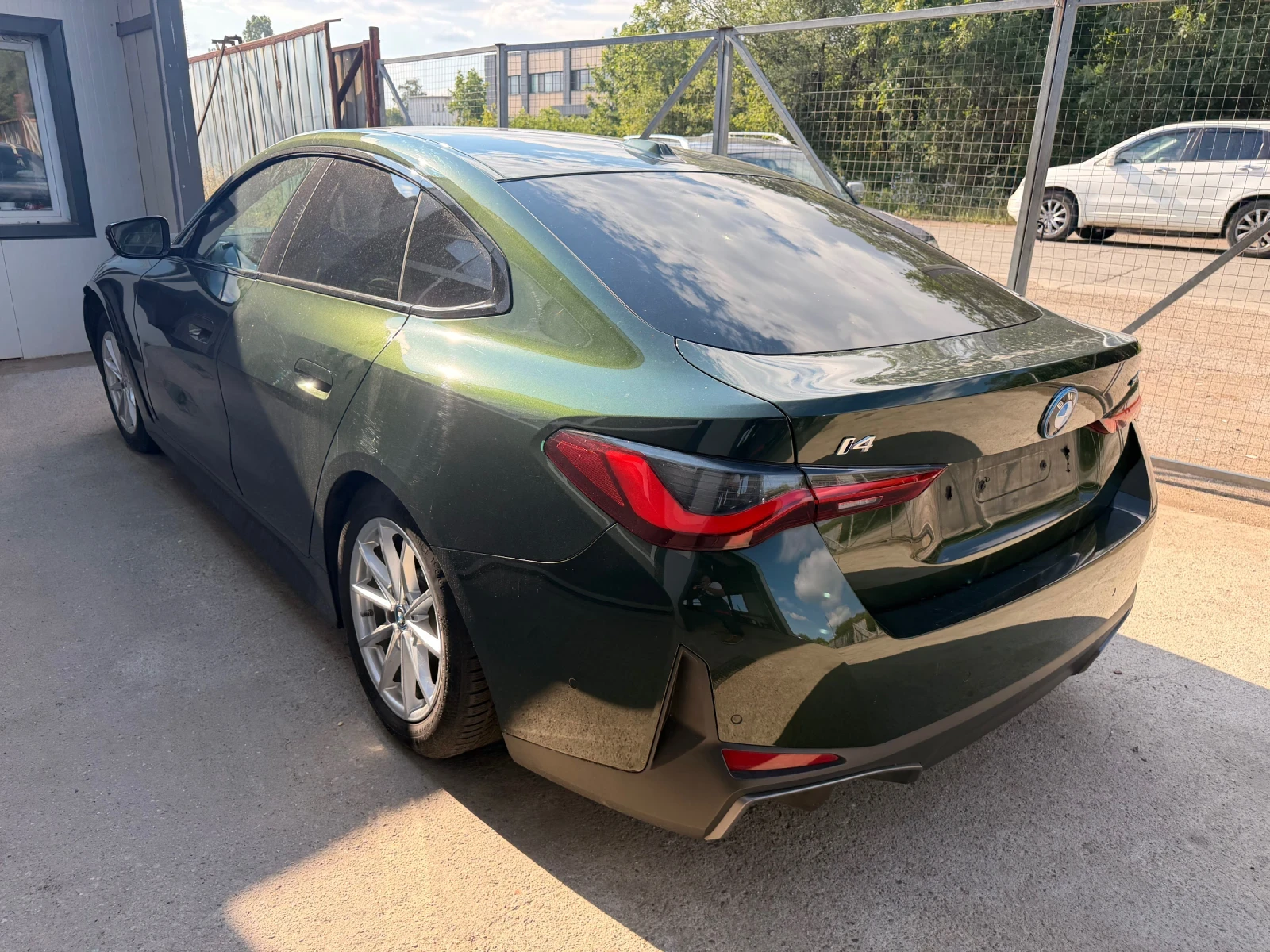BMW i4 e Drive 40 | Mobile.bg � ����������� 7