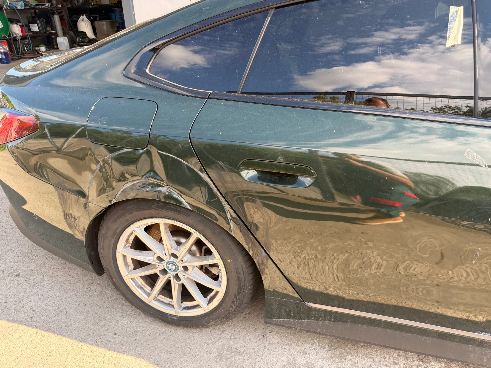 BMW i4 e Drive 40 | Mobile.bg � ����������� 4
